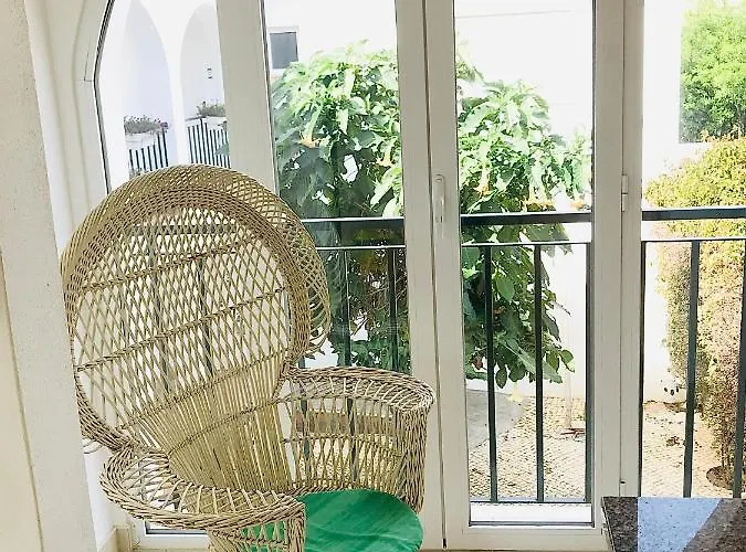 Casas Do Ramalhete * Senhora da Luz