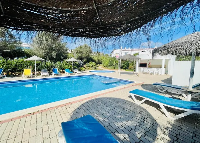 Casas Do Ramalhete * Senhora da Luz