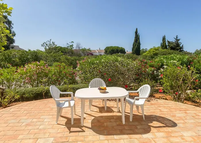 Casas Do Ramalhete * Senhora da Luz