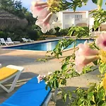 Casas Do Ramalhete * Praia Da Luz